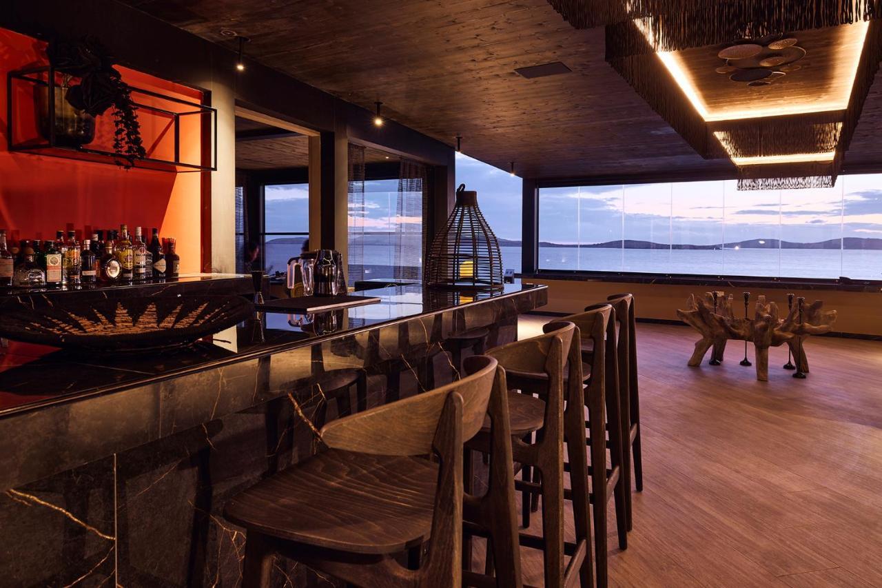 Amazon Mykonos Suites & Spa Agios Ioannis Diakoftis エクステリア 写真