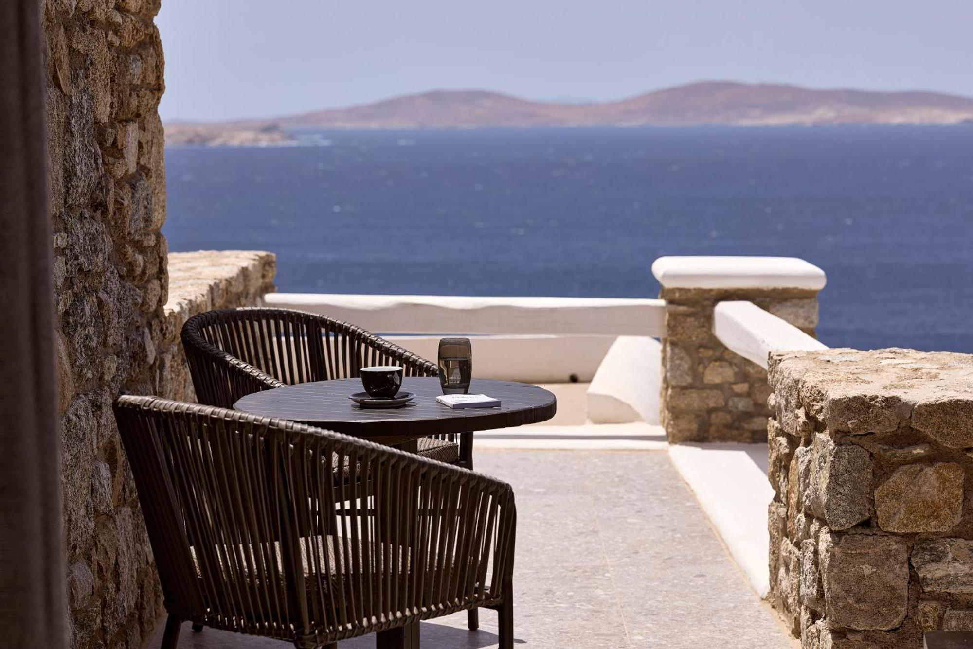 Amazon Mykonos Suites & Spa Agios Ioannis Diakoftis エクステリア 写真
