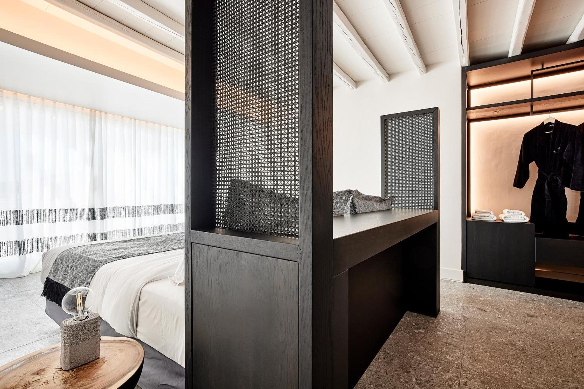 Amazon Mykonos Suites & Spa Agios Ioannis Diakoftis エクステリア 写真