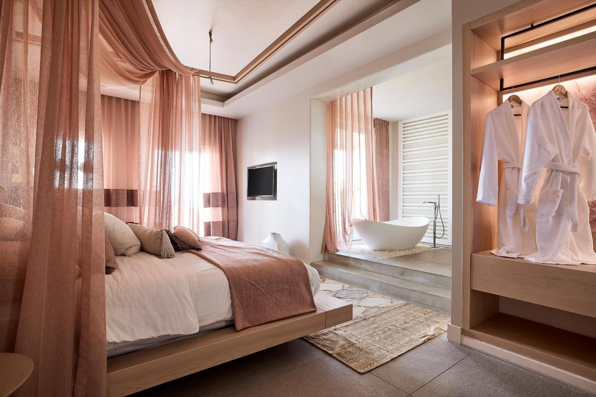 Amazon Mykonos Suites & Spa Agios Ioannis Diakoftis エクステリア 写真